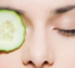  Caring for the skin around the eyes. 